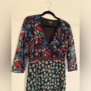 Stunning and seductive RARE Jennifer Saloni dress Size US 8